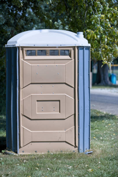 Best Portable restroom trailer rental  in Parks, AZ